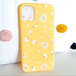 Daisy case for iPhone 11🆕